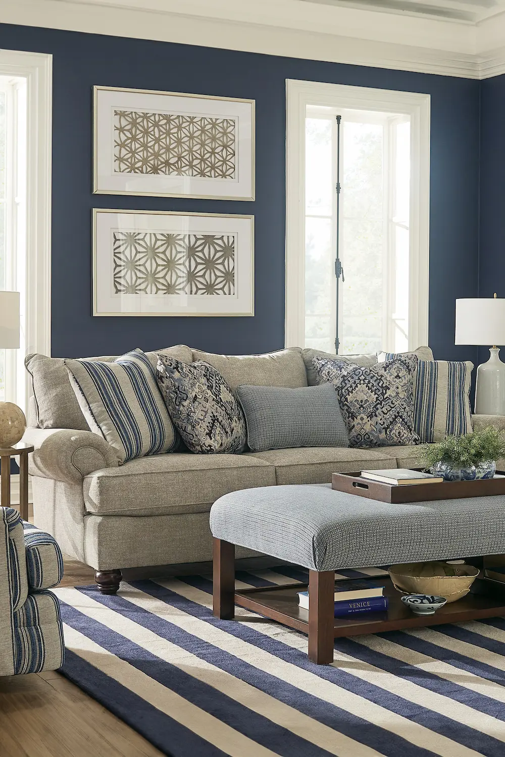 Sofas & Loveseats